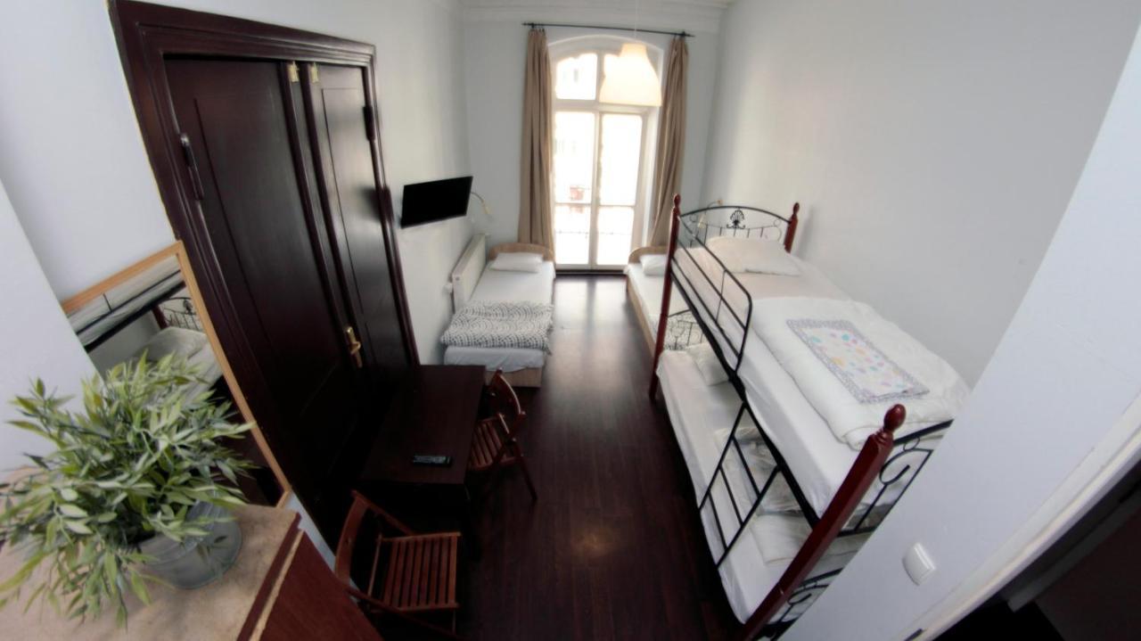 Pit Stop Hostel Poznań Eksteriør bilde